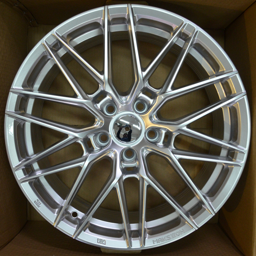 Makstton MST FASTER GT 715 18x8.0" 5x108мм DIA 63.35мм ET 38мм Hyper Silver with Milling