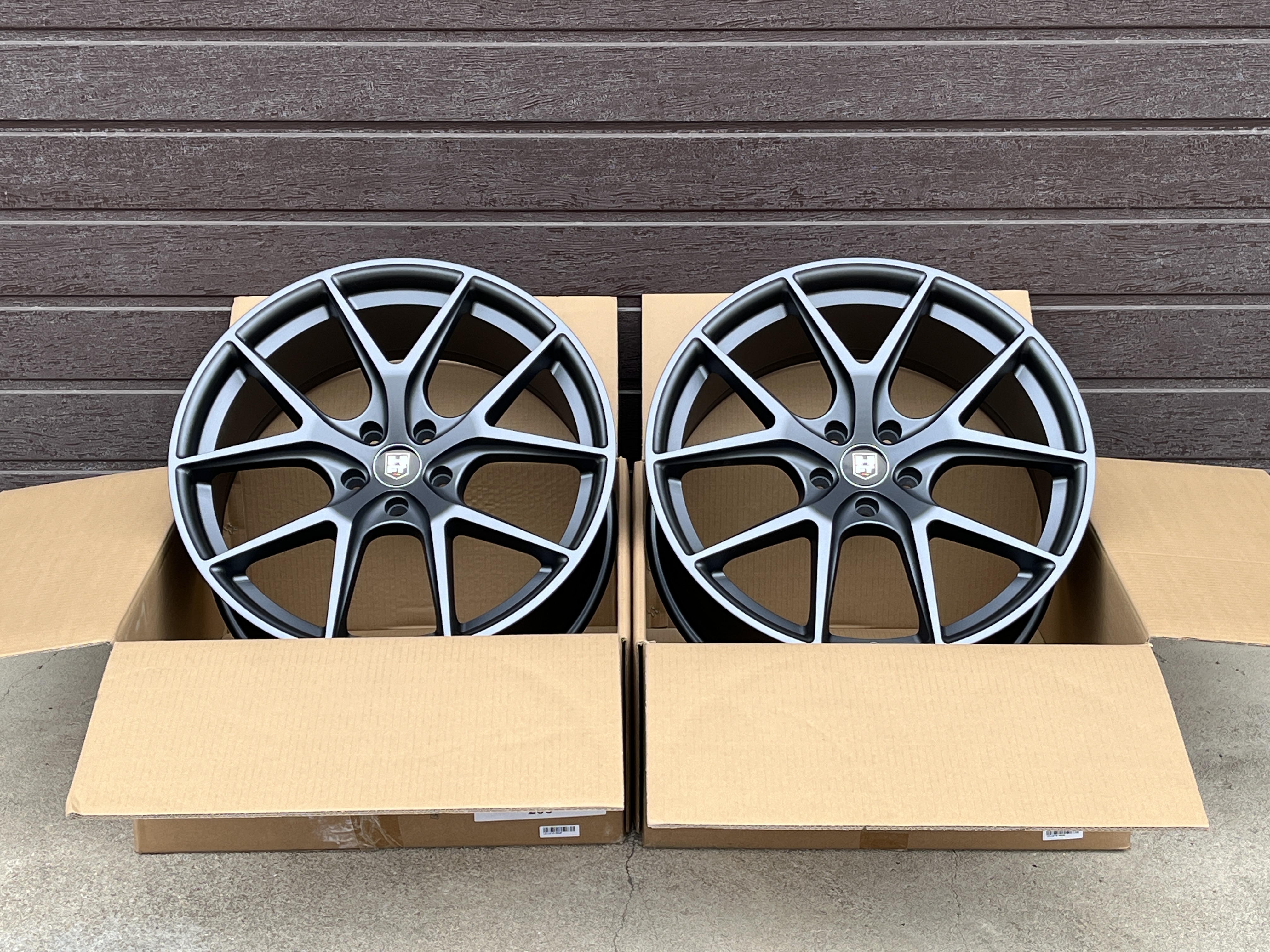HFT 505 HRE R18 - 505 - HRE 18x8" 4x100мм DIA 73.1мм ET 40мм Matt Gunmetal (MGM)