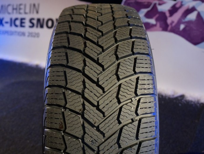 Michelin X-Ice Snow 215/50R18 92H