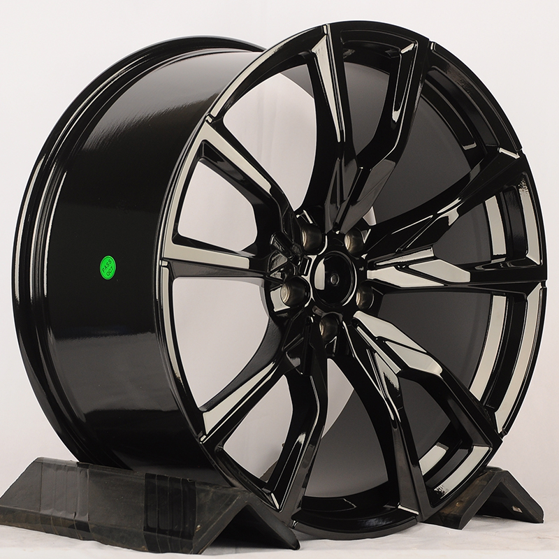 IWheel IV-152 22x10.5" 5x112мм DIA 66.5мм ET 43мм Gloss Black задняя