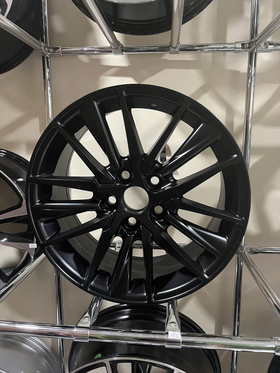 15" 4*98 6,0 ET30 58.45 ANZ-0687 Black Flow Forming