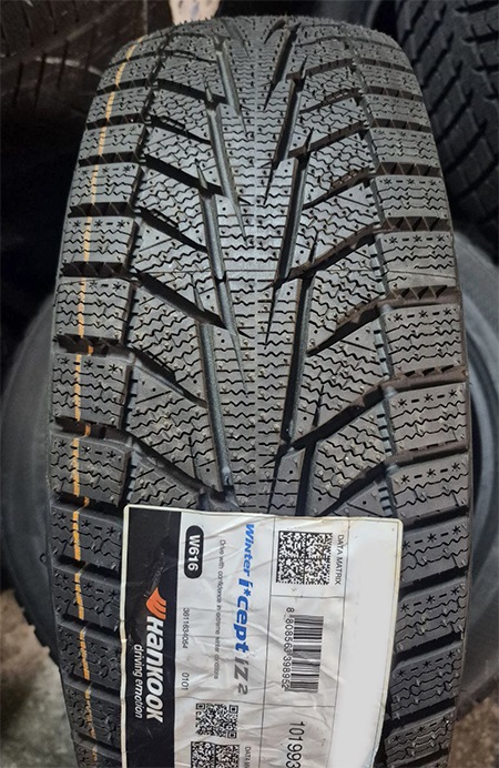 Hankook Winter i*cept iZ2 W616 245/45R19 102T