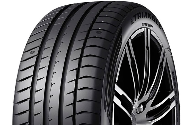 Triangle EffeXSport TH202 215/40R18 89Y