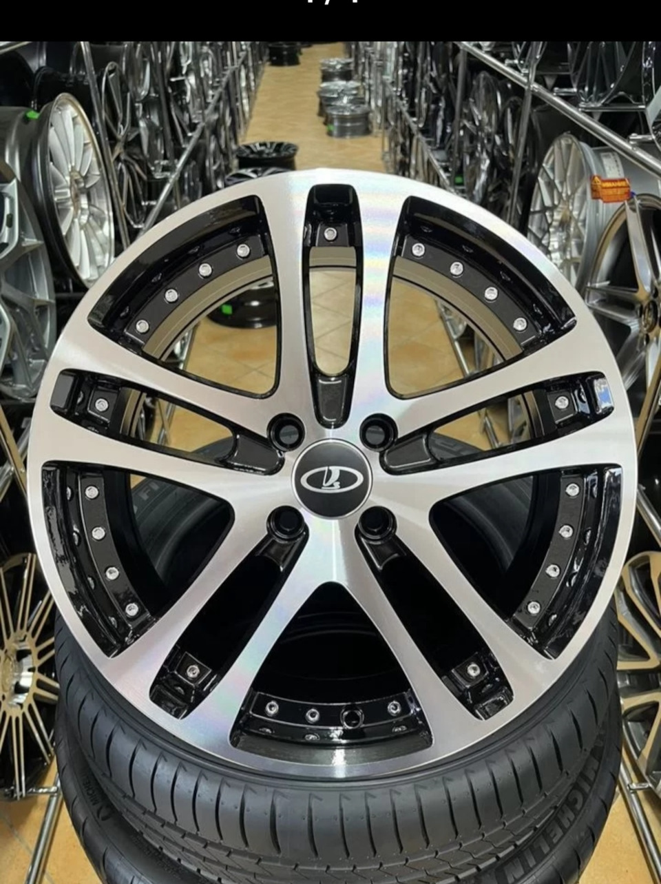 17" 4*100 7,0 ET35 67,0 ANZ-5658 BMF