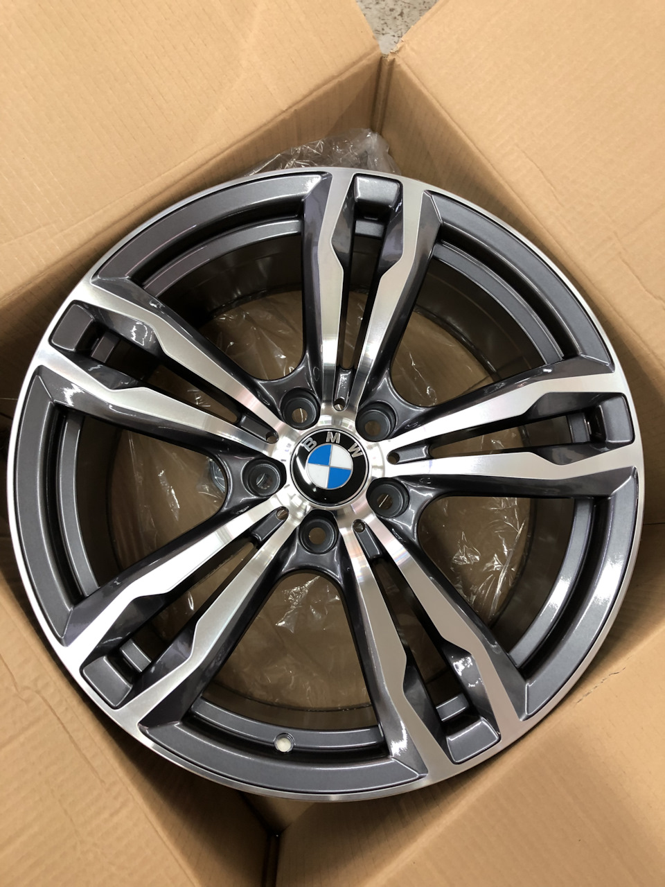 20" 5*120 11.0 ET40 74.0 PW-924(R) GPF
