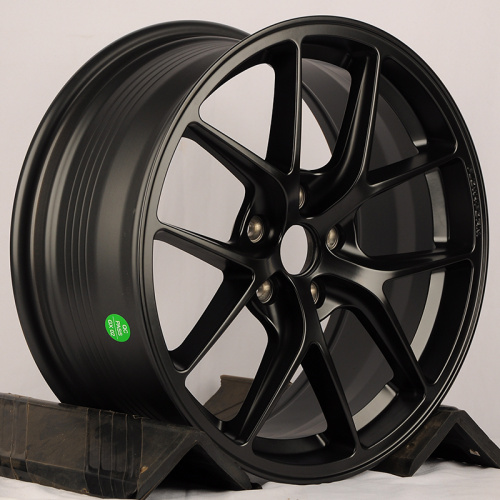 KoKo Kuture FF012 18x8.0" 5x114.3мм DIA 73.1мм ET 38мм Matte Black