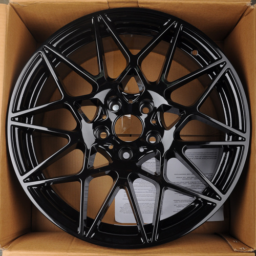 Powcan BK5167 19x9.5" 5x120мм DIA 72.6мм ET 40мм Black