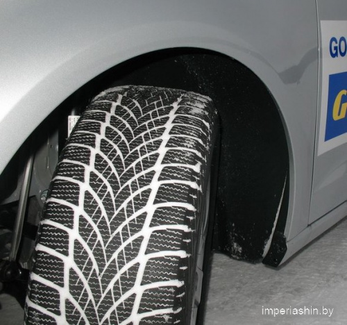 Goodyear UltraGrip Ice 2 235/45R17 97T фото 1