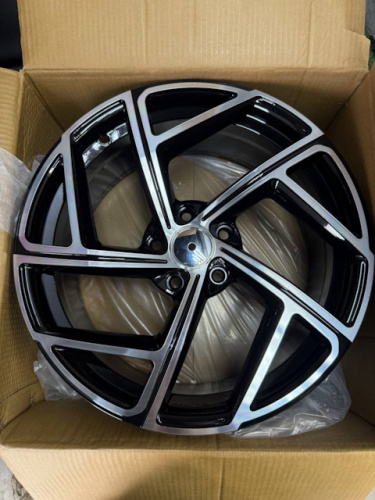 17" 4*98 7.5 ET35 58.45 XN-5099 BMF