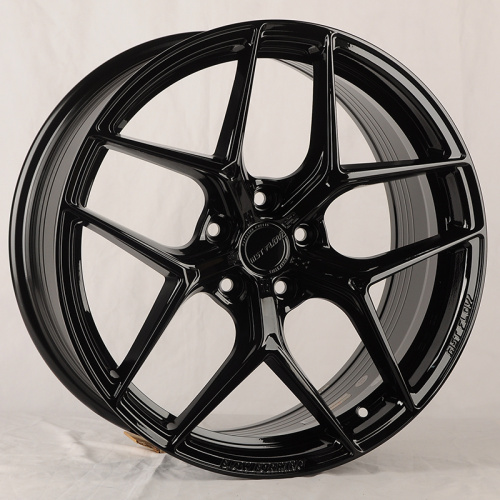 Makstton MST-FF-FK07 18x8.5" 5x112мм DIA 66.56мм ET 35мм Piano Black